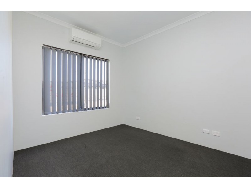 37 Kerkeri Heights, Lakelands WA 6180