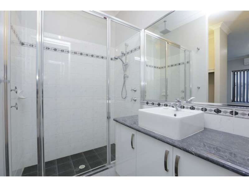 37 Kerkeri Heights, Lakelands WA 6180