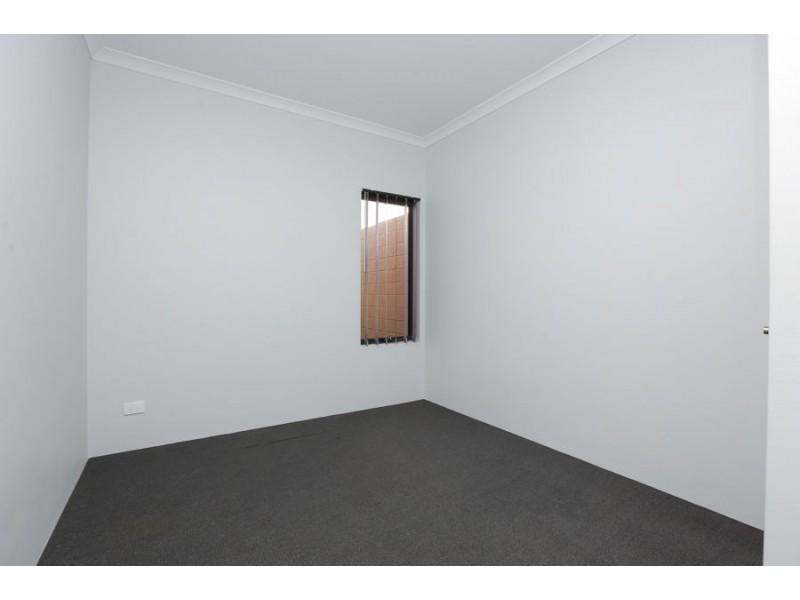 37 Kerkeri Heights, Lakelands WA 6180