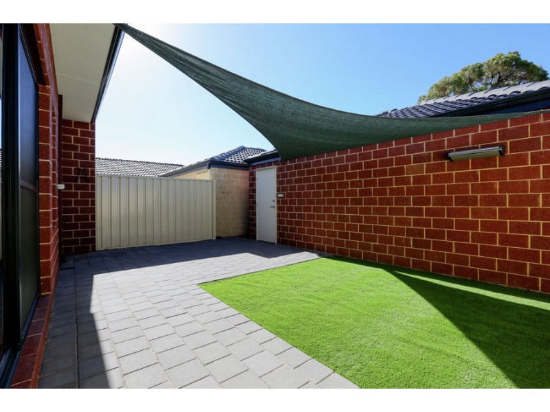 37 Kerkeri Heights, Lakelands WA 6180