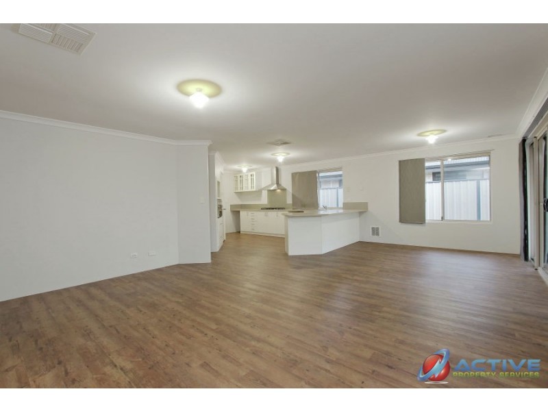 12 Sequin Close, Meadow Springs WA 6210