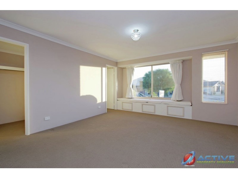 12 Sequin Close, Meadow Springs WA 6210