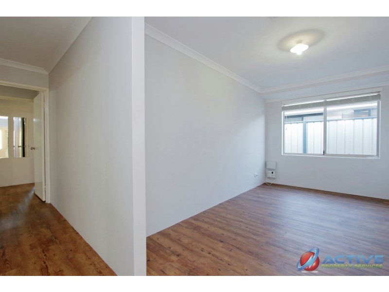 12 Sequin Close, Meadow Springs WA 6210