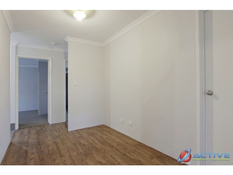 12 Sequin Close, Meadow Springs WA 6210