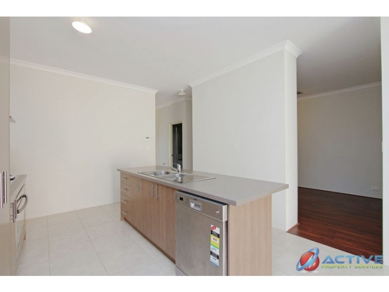 17 Pegus Way, Piara Waters WA 6112