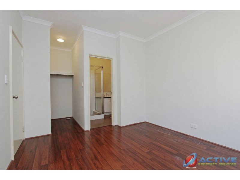 17 Pegus Way, Piara Waters WA 6112