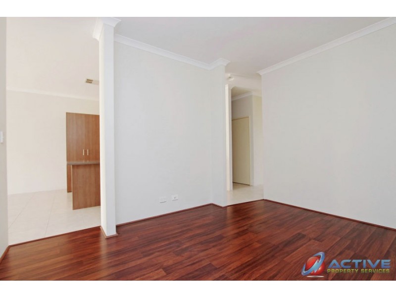 17 Pegus Way, Piara Waters WA 6112