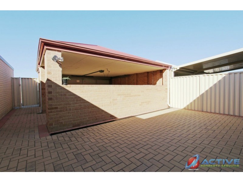 17 Pegus Way, Piara Waters WA 6112