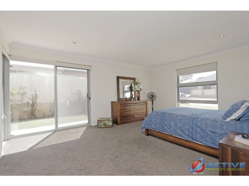 21 Victor Drive, Madora Bay WA 6210