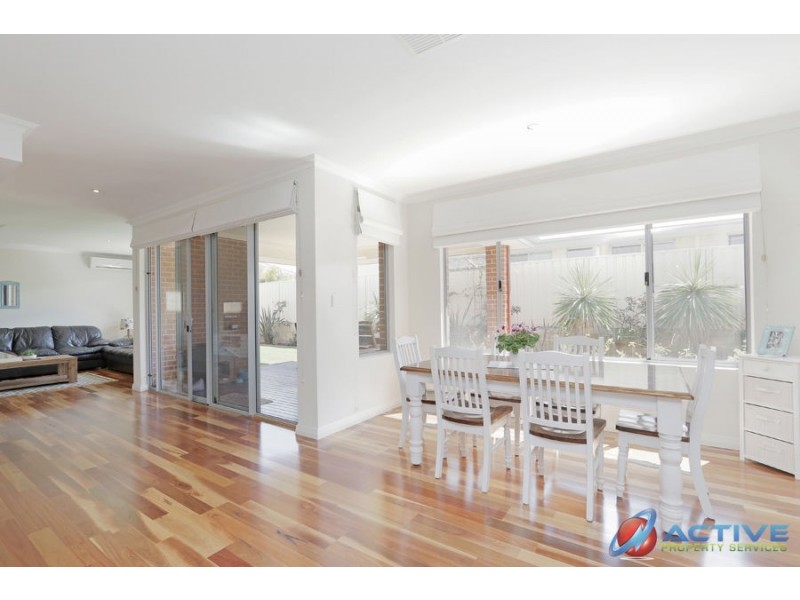 21 Victor Drive, Madora Bay WA 6210