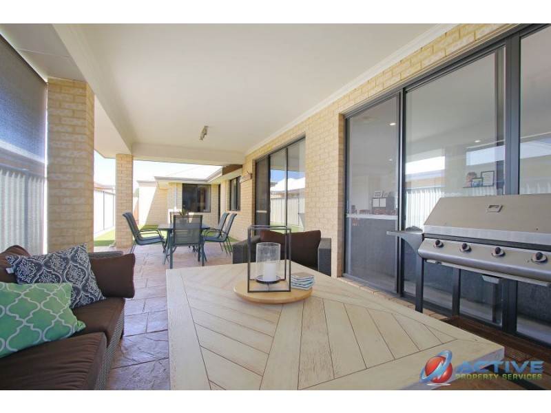 23 Newbridge Street, Meadow Springs WA 6210