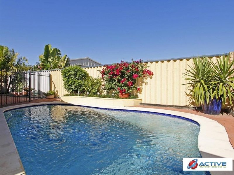 19 Margate Place, Marangaroo WA 6064