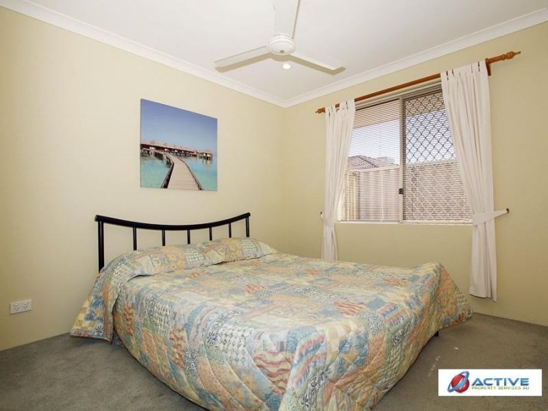 19 Margate Place, Marangaroo WA 6064