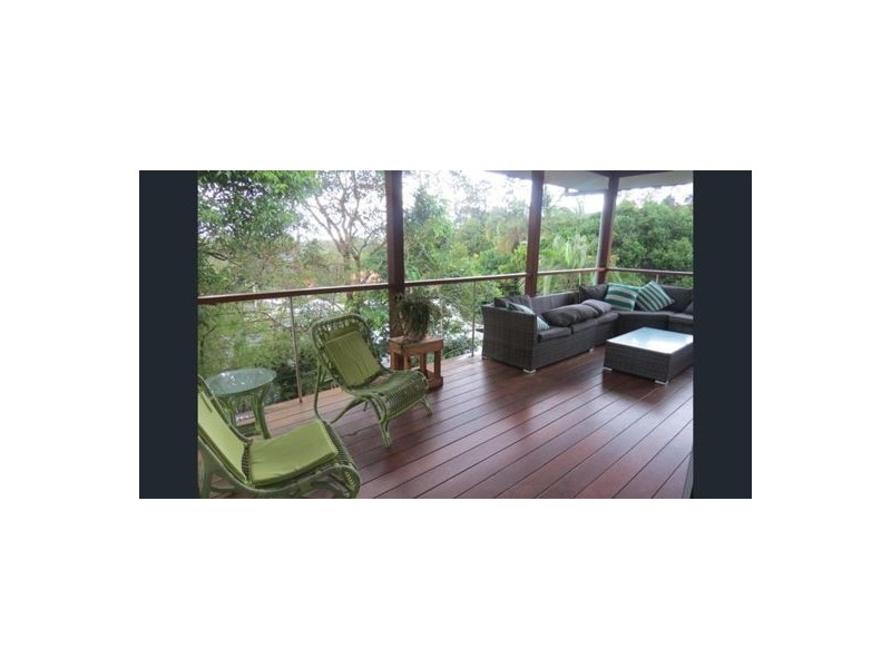 10 Bulgoon Crescent, Ocean Shores NSW 2483