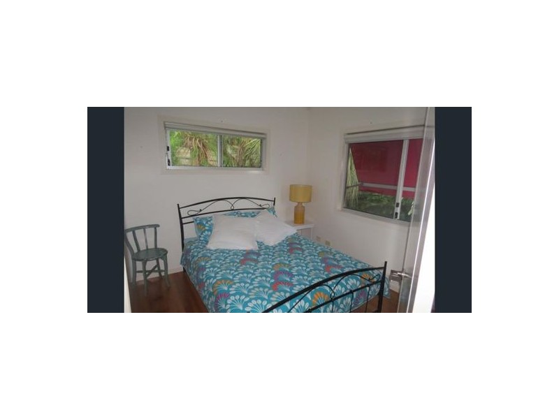 10 Bulgoon Crescent, Ocean Shores NSW 2483