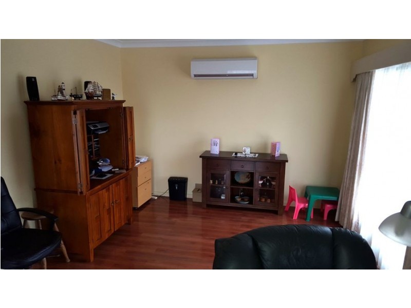 19 Bates Avenue, Glen Innes NSW 2370