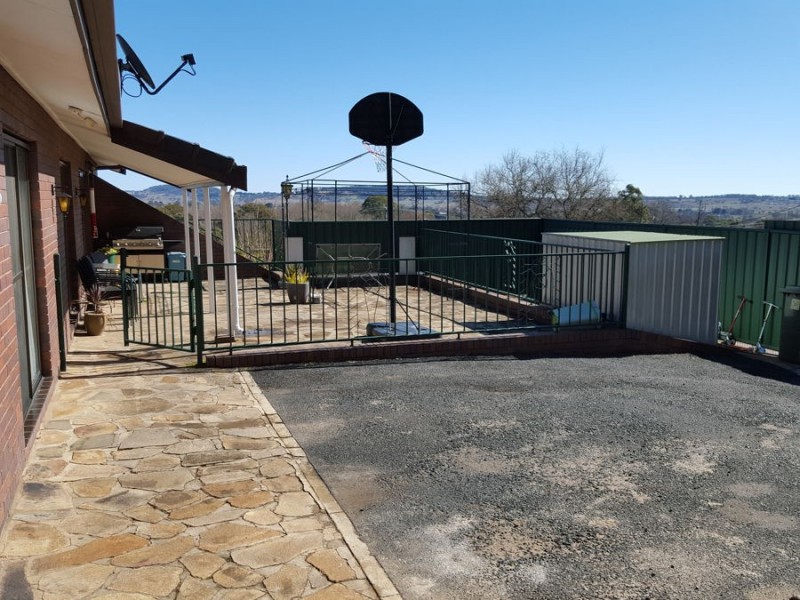 19 Bates Avenue, Glen Innes NSW 2370