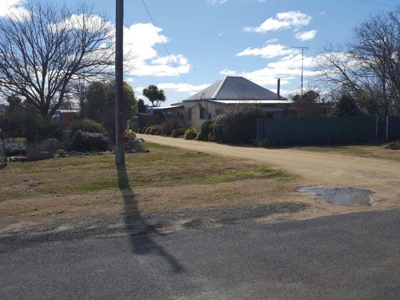 36 Victoria Street, Red Range NSW 2370