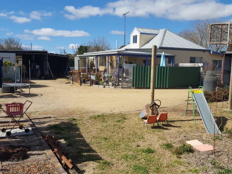 36 Victoria Street, Red Range NSW 2370