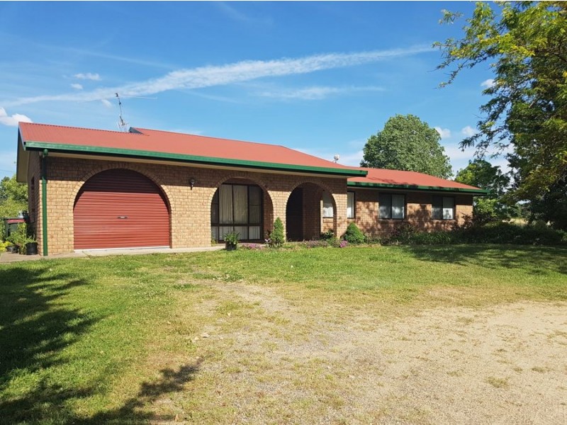 519 Grey Street, Glen Innes NSW 2370