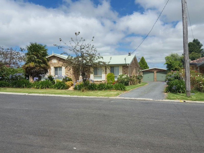 2 Pitt Street, Glen Innes NSW 2370