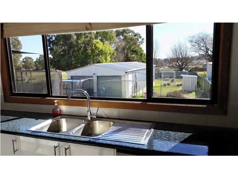 180 Meade Street, Glen Innes NSW 2370