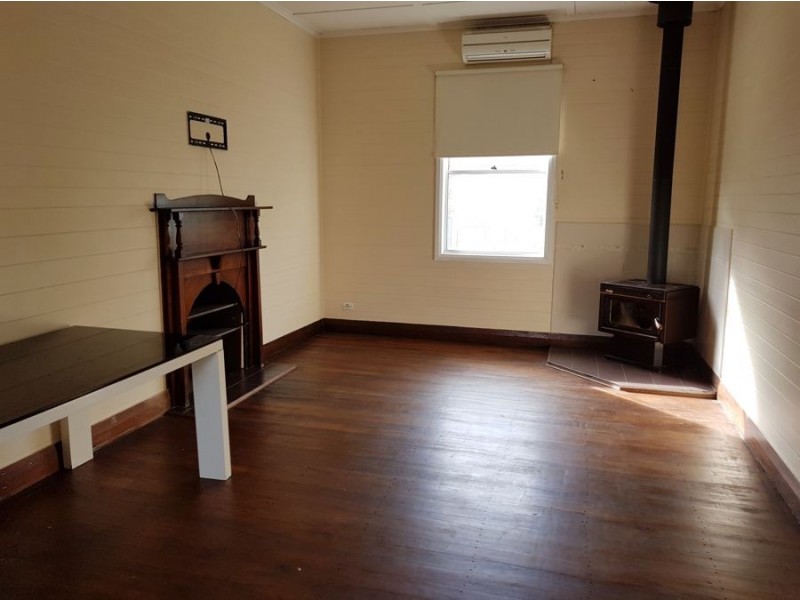 30 West Avenue, Glen Innes NSW 2370