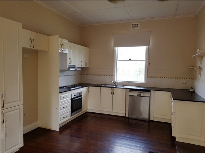 30 West Avenue, Glen Innes NSW 2370