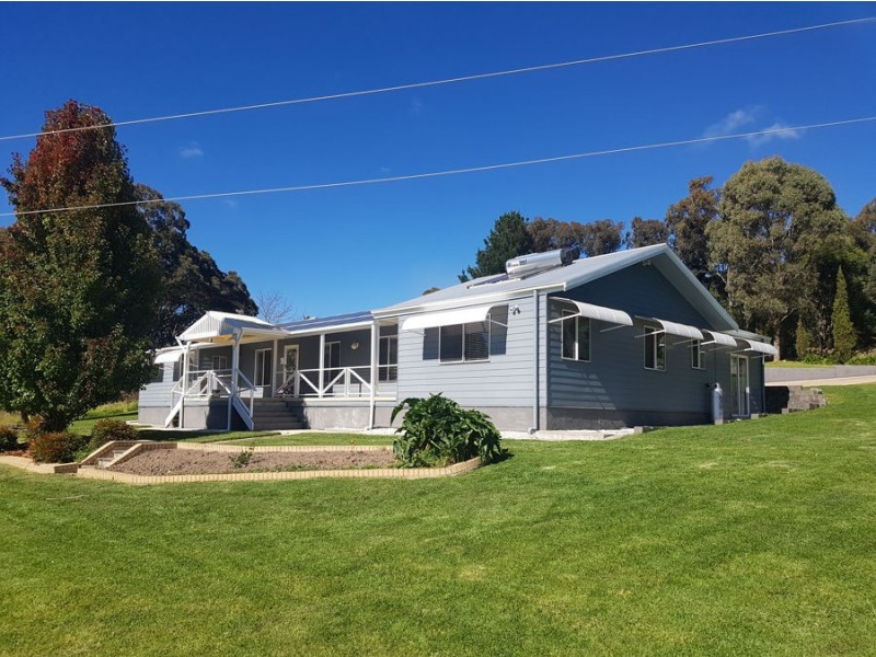 11 Blacks Road, Glen Innes NSW 2370