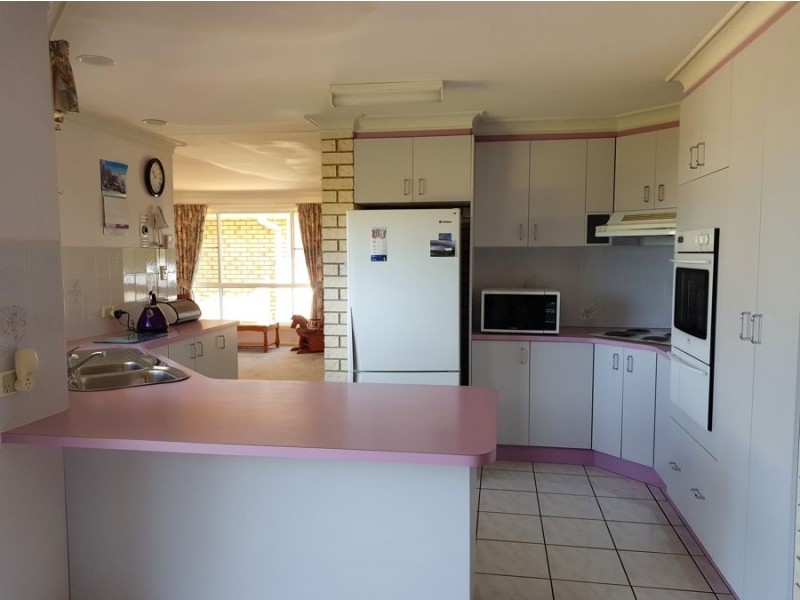 39 Robinson Avenue, Glen Innes NSW 2370