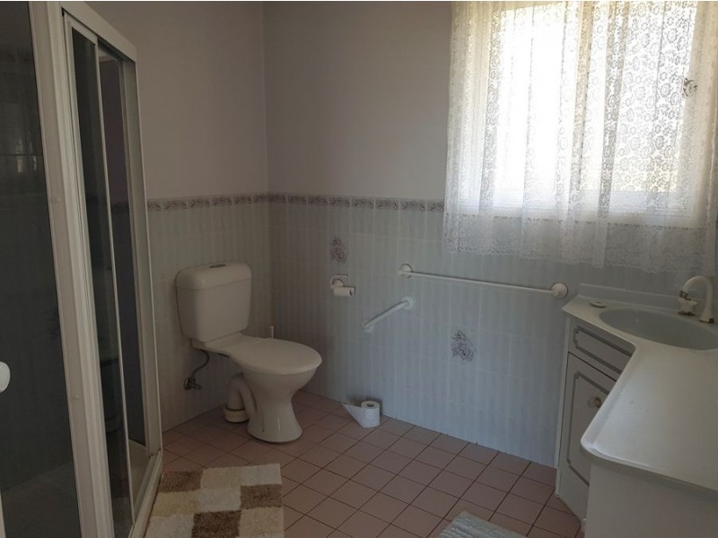 39 Robinson Avenue, Glen Innes NSW 2370