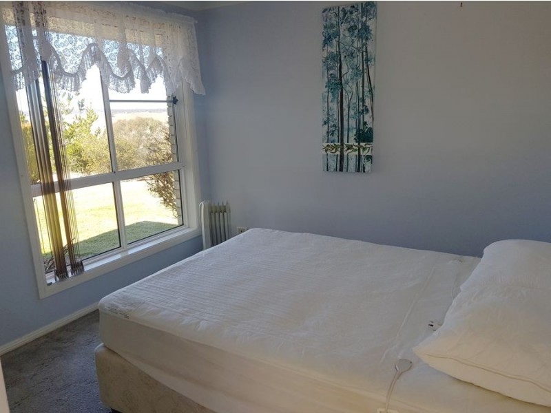 39 Robinson Avenue, Glen Innes NSW 2370