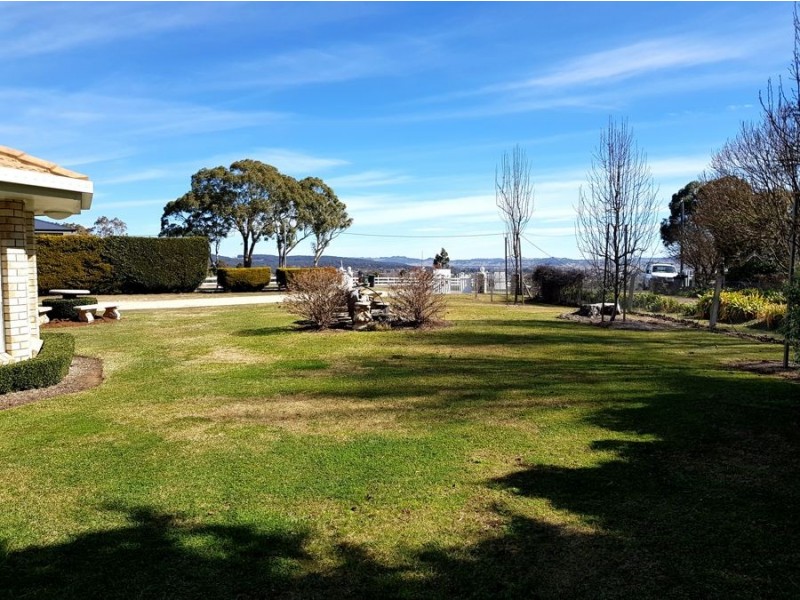 39 Robinson Avenue, Glen Innes NSW 2370
