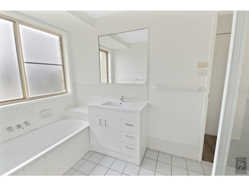 32 Cresthaven Drive, Morayfield QLD 4506