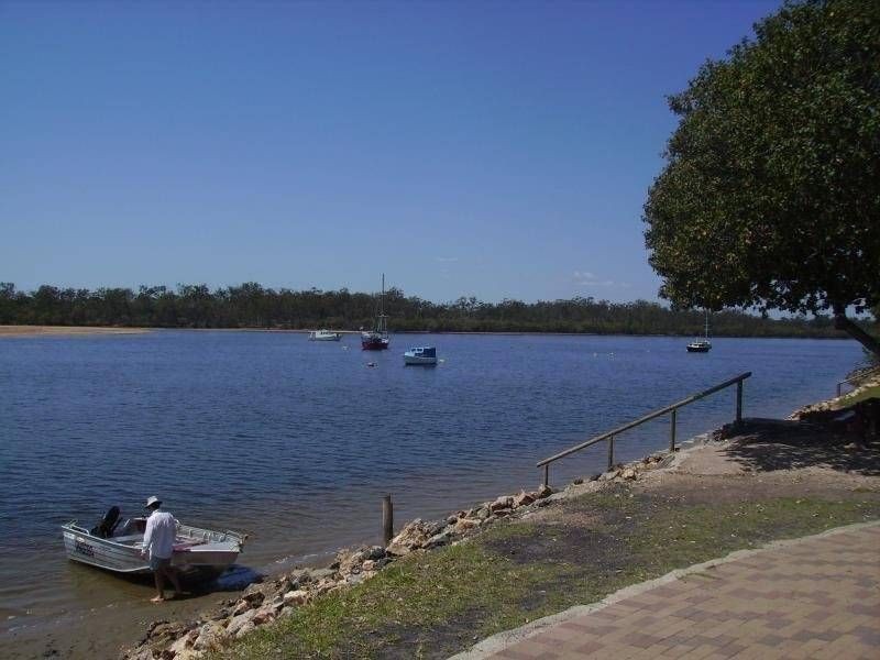 15 Smith Street, Buxton QLD 4660