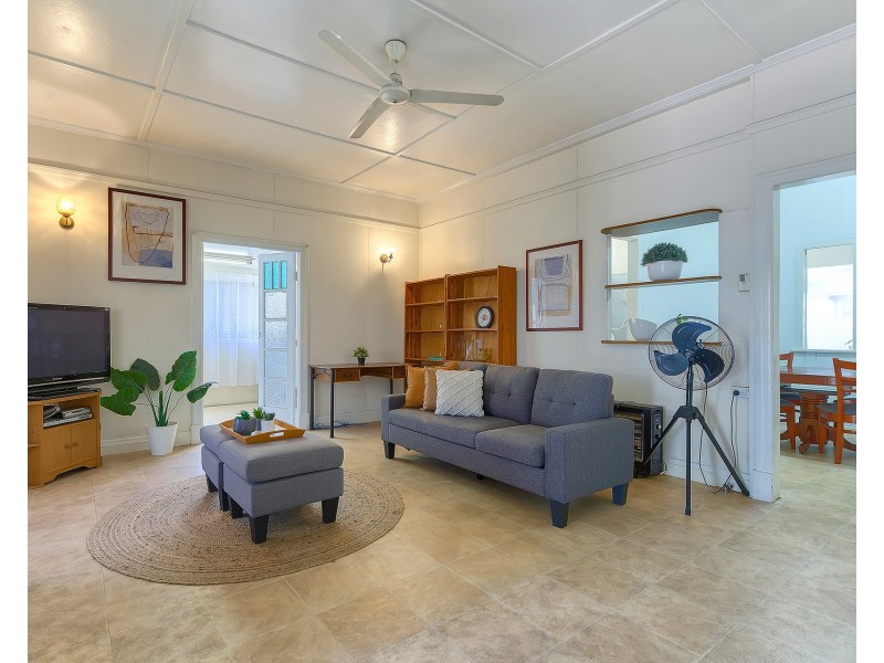 2 East Street, Ipswich QLD 4305