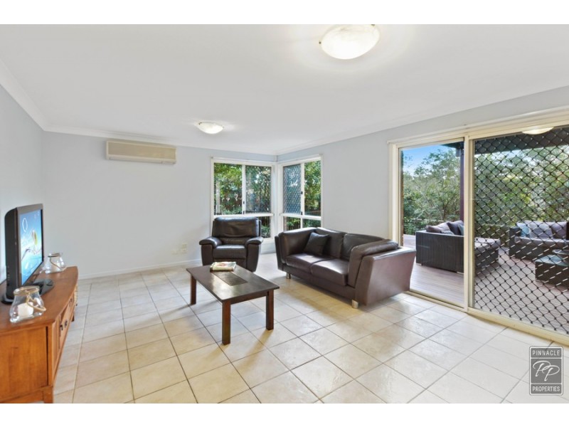 25 Tangy Street, Brookfield QLD 4069