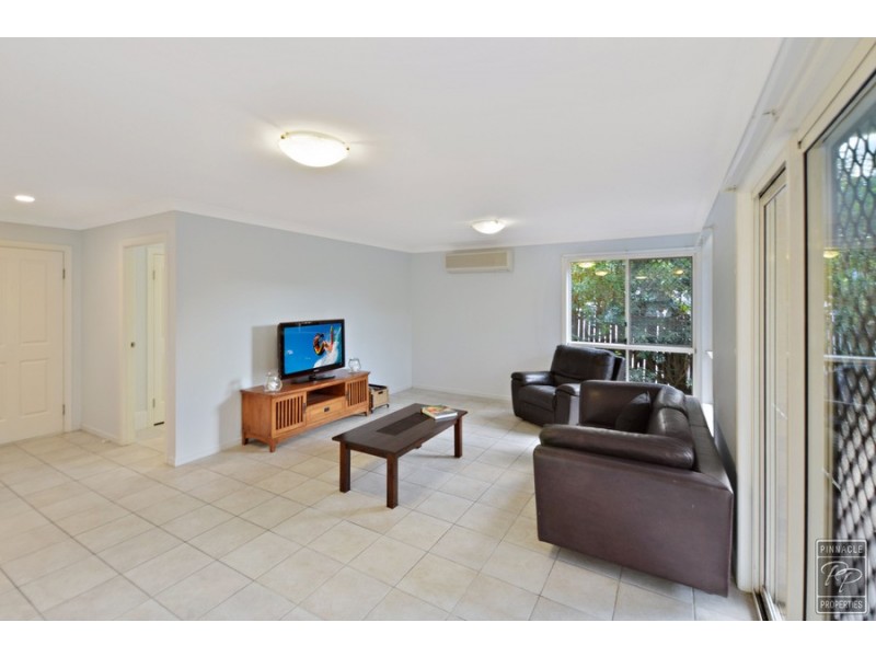 25 Tangy Street, Brookfield QLD 4069