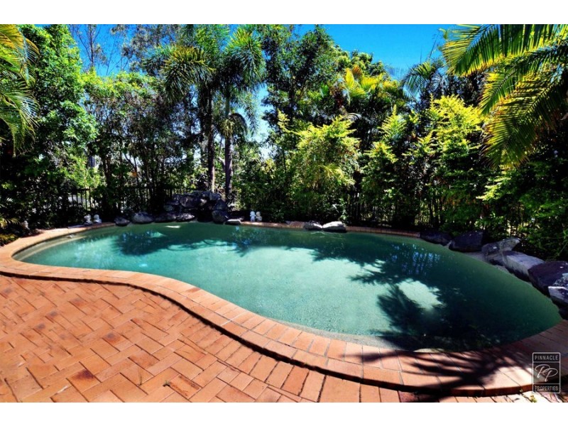 17 Tangy Street, Brookfield QLD 4069