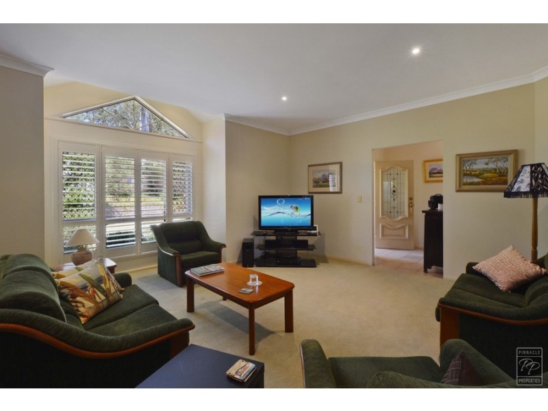 17 Tangy Street, Brookfield QLD 4069