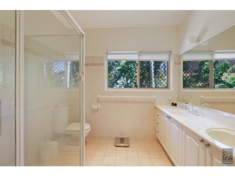 17 Tangy Street, Brookfield QLD 4069