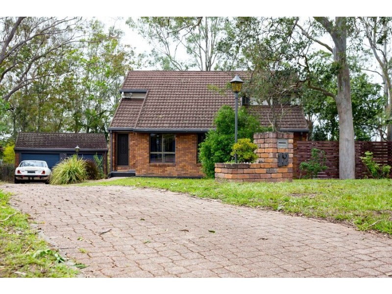 12 Minaji Court, Karana Downs QLD 4306