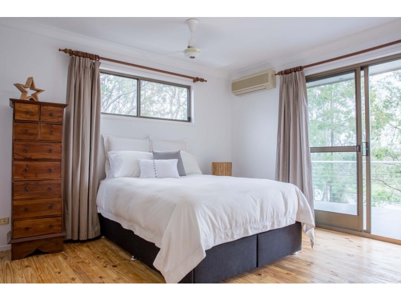 12 Minaji Court, Karana Downs QLD 4306