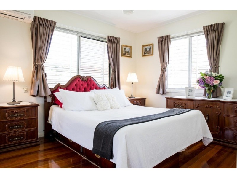 129 Fegen Drive, Moorooka QLD 4105