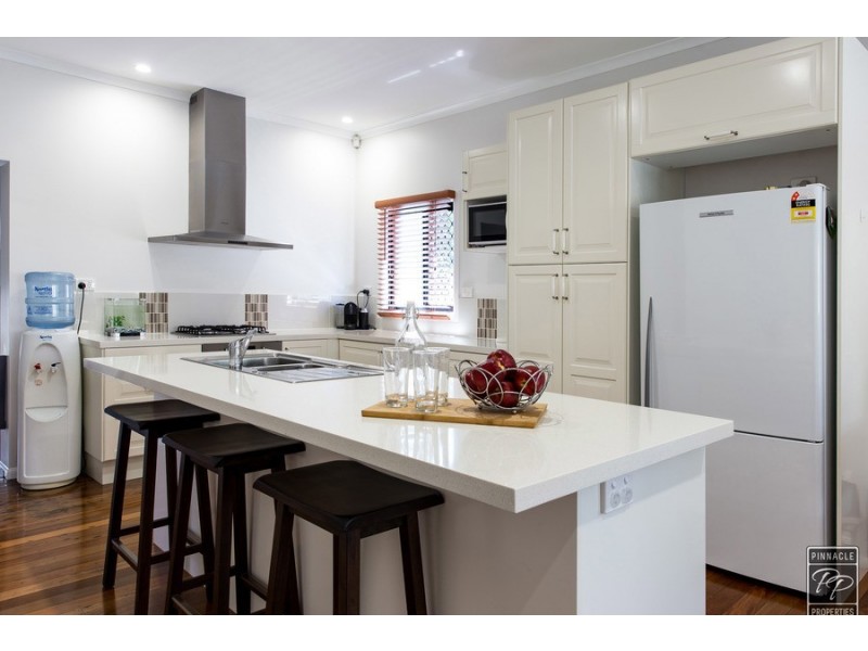 21 Radius Street, Wynnum QLD 4178