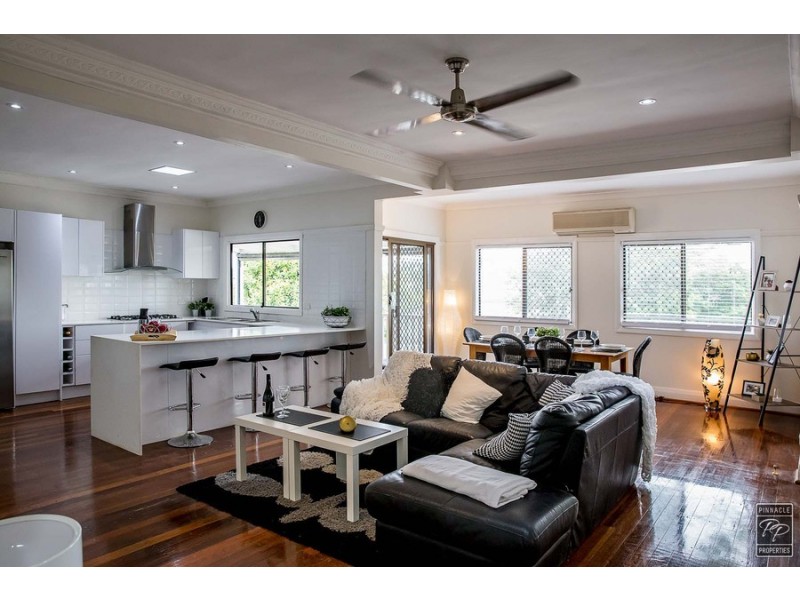 106 Sibley Road, Wynnum West QLD 4178