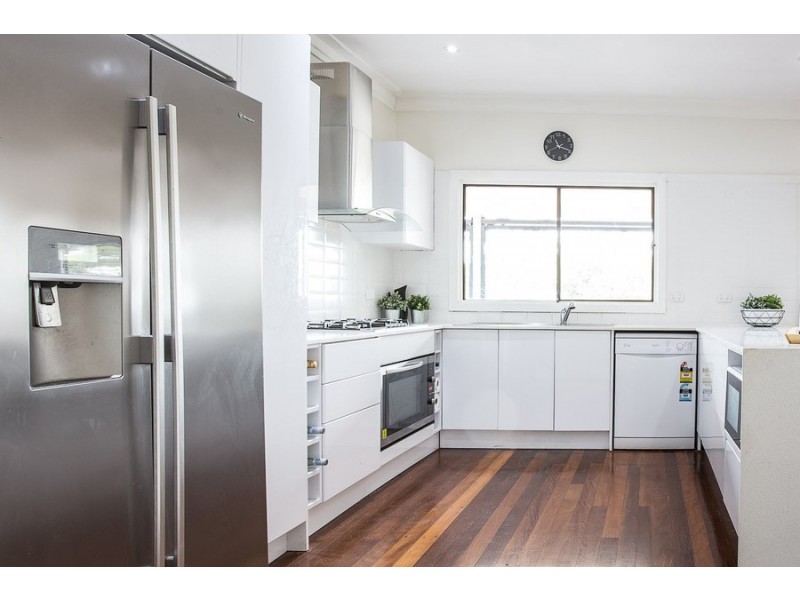 106 Sibley Road, Wynnum West QLD 4178