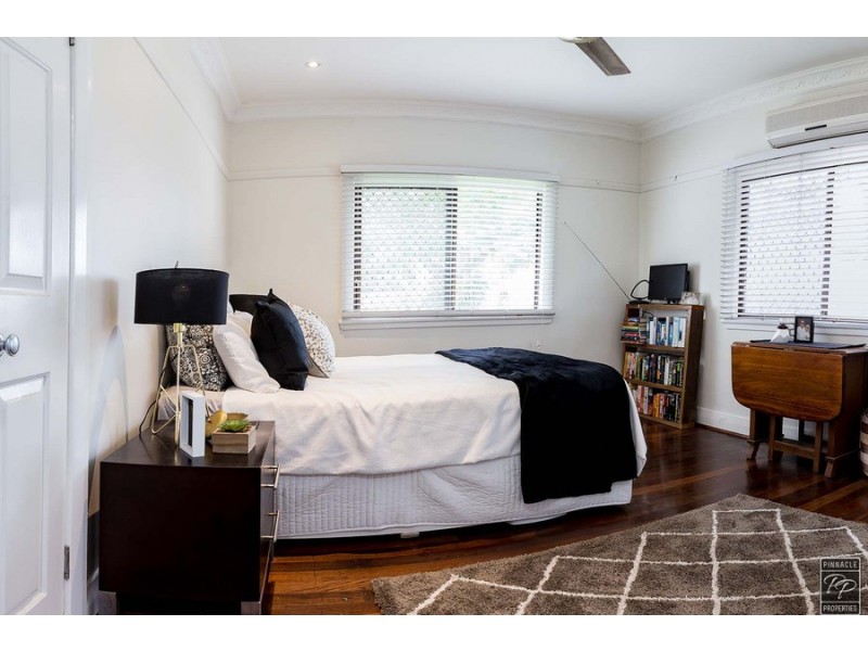 106 Sibley Road, Wynnum West QLD 4178