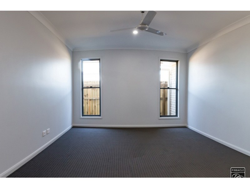 16 Jeffreys Street, Caboolture South QLD 4510