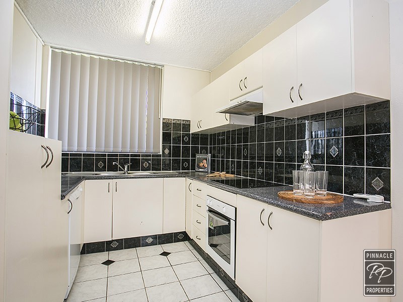 8/415 Esplanade, Manly QLD 4179